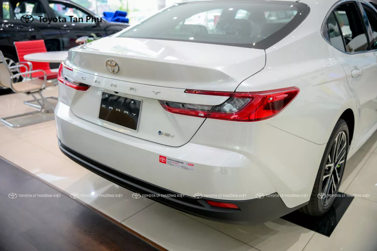 Toyota Camry 2025