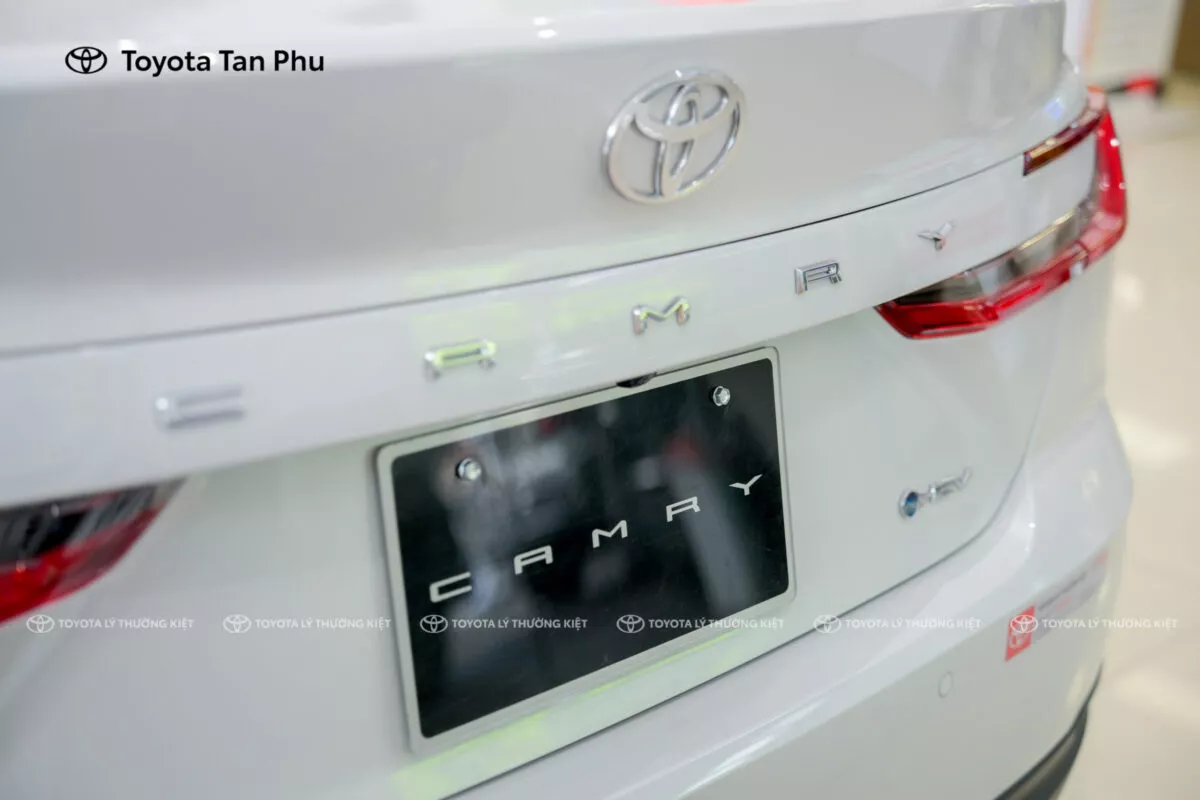 Toyota Camry 2025