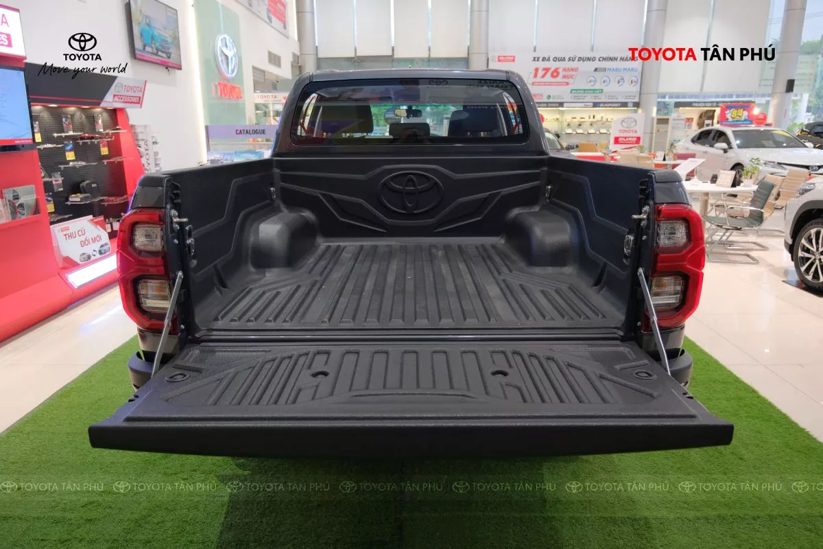 Ngoại Thất Toyota Hilux 2024 - Thùng Xe