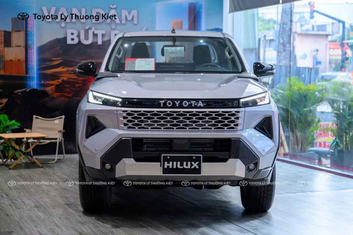 Ngoại Thất Toyota Hilux 2026 - Đầu Xe