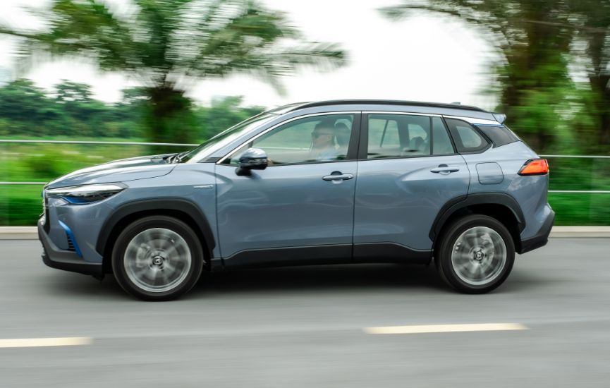 Vì sao Toyota Corolla Cross 2021 Hybrid lại được yêu thích đến thế?
