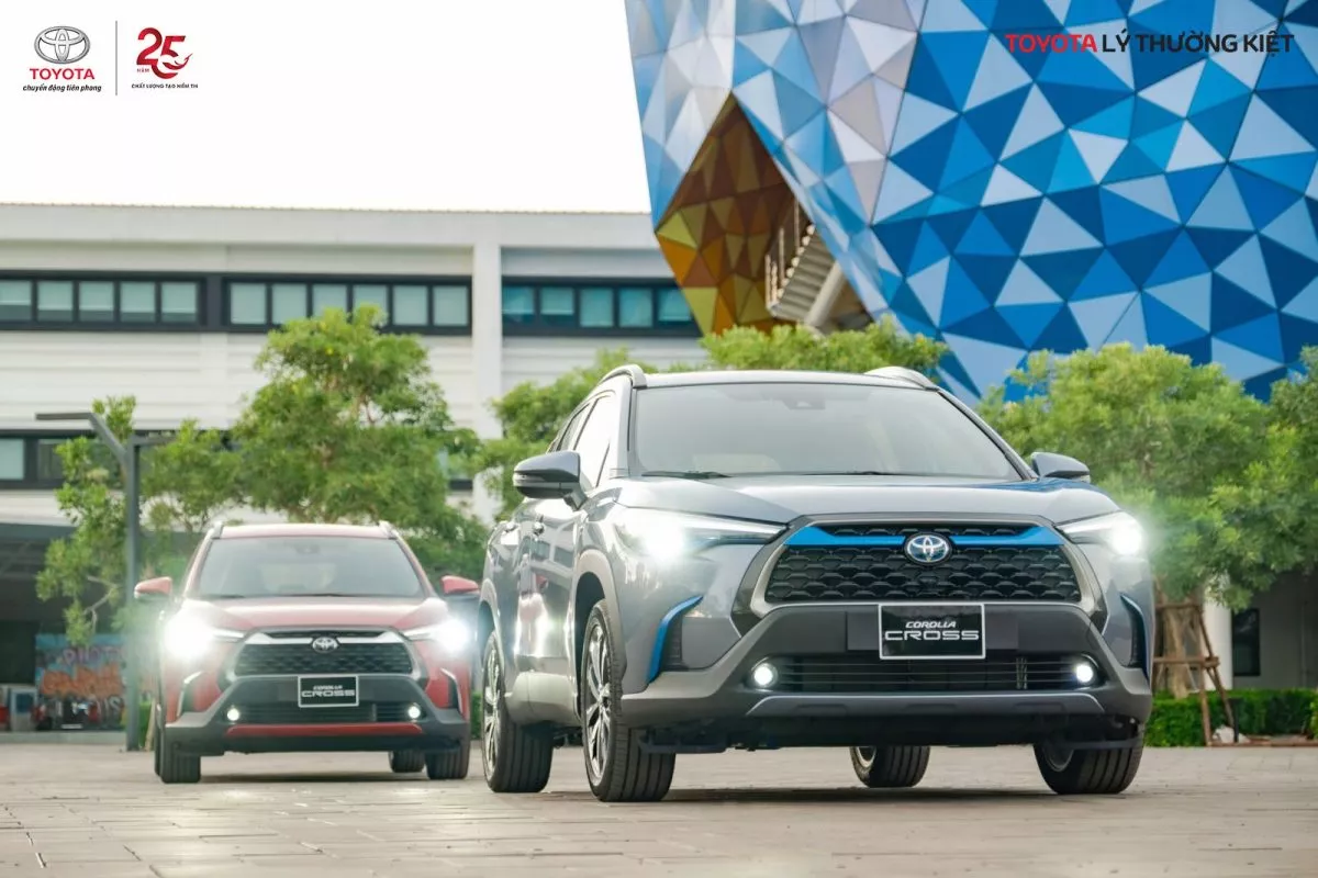 Corolla Cross Giá Từ 720.000.000 Vnđ: Có Gì Trong Mẫu Xe Crossover Suv Đầu Tiên Của Toyota?