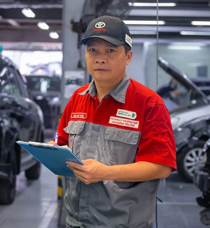 Dịch Vụ Chính Hãng Toyota Tân Phú - Bảo Dưỡng, Sửa Chữa &Amp; Bảo Hiểm Xe Toyota