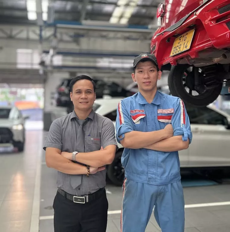 Dịch Vụ Chính Hãng Toyota Tân Phú - Bảo Dưỡng, Sửa Chữa &Amp; Bảo Hiểm Xe Toyota