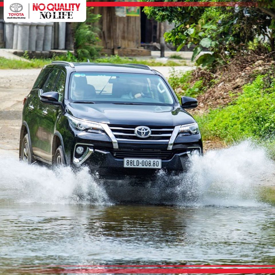 Mua xe Fortuner trả góp lãi suất ưu đãi chỉ 0.33% / tháng tại Toyota Lý Thường Kiệt? Giá lăn bánh xe Fortuner 2019?