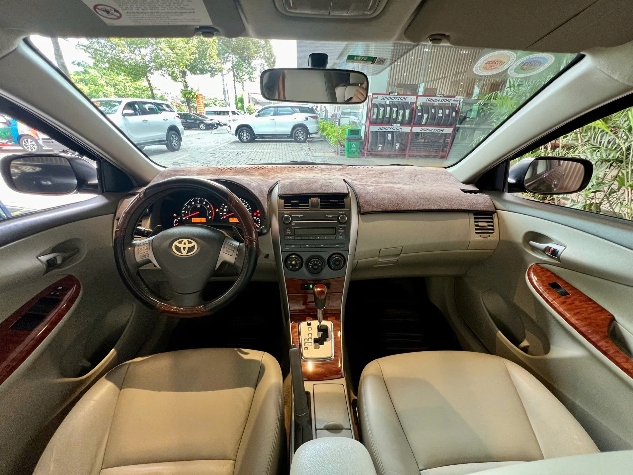 Toyota Corolla Altis 2.0V 2010