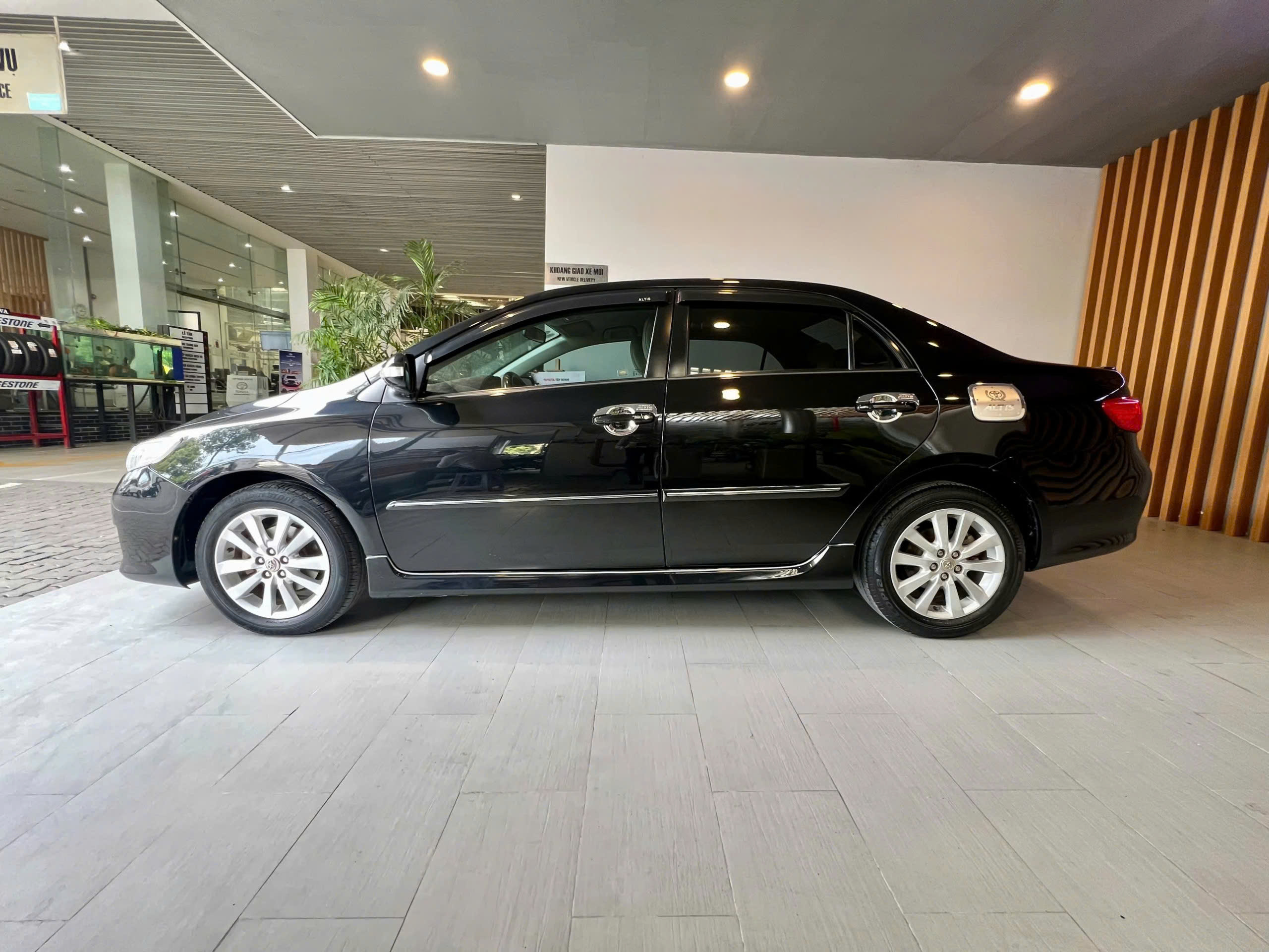 Toyota Corolla Altis 2.0V 2010