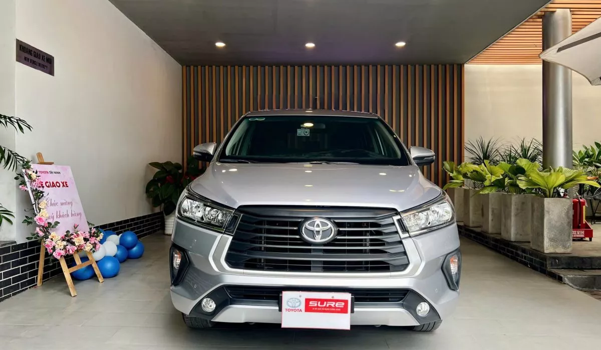 Toyota Innova 2.0E 2021