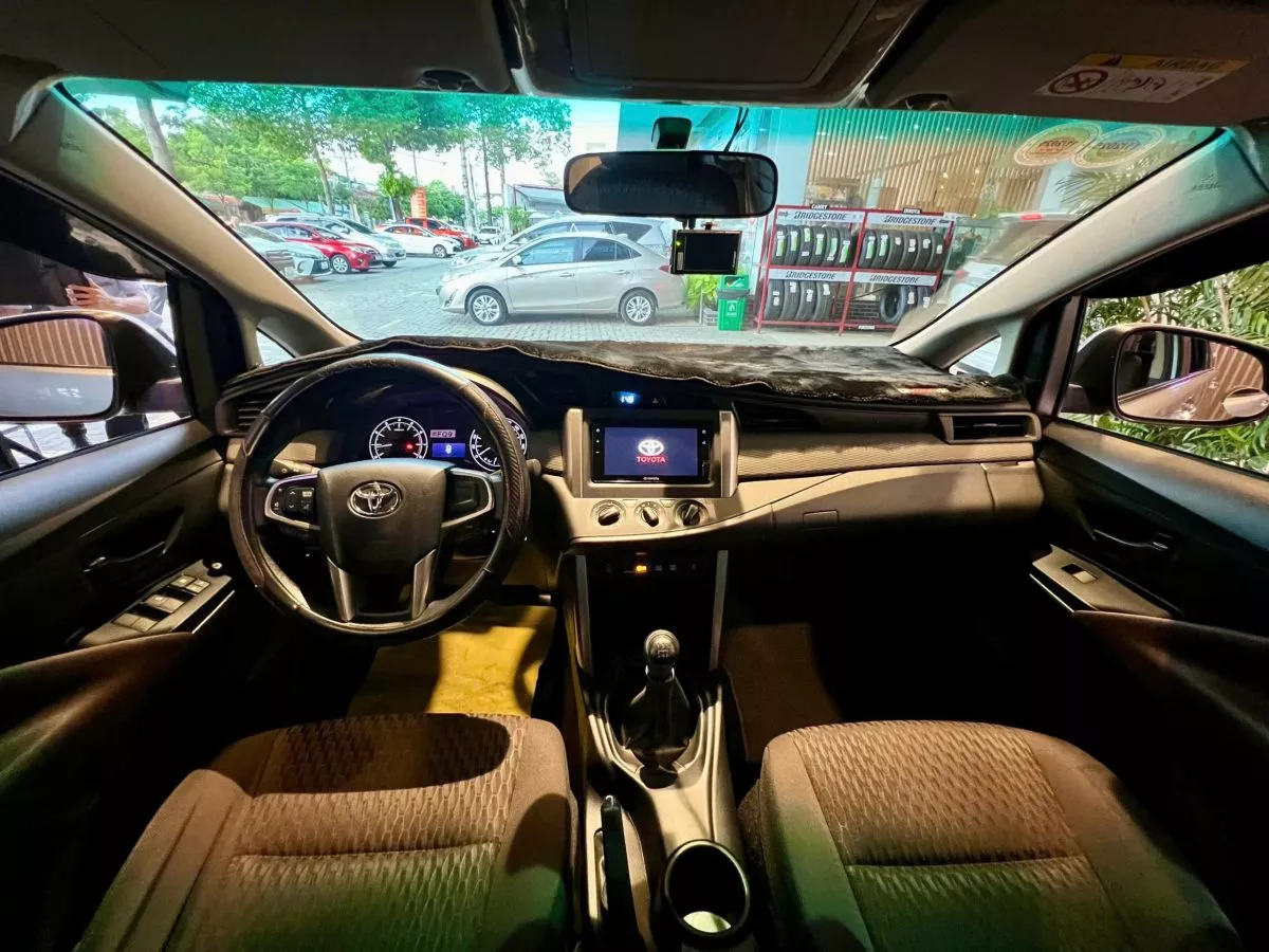 Toyota Innova 2.0E 2021