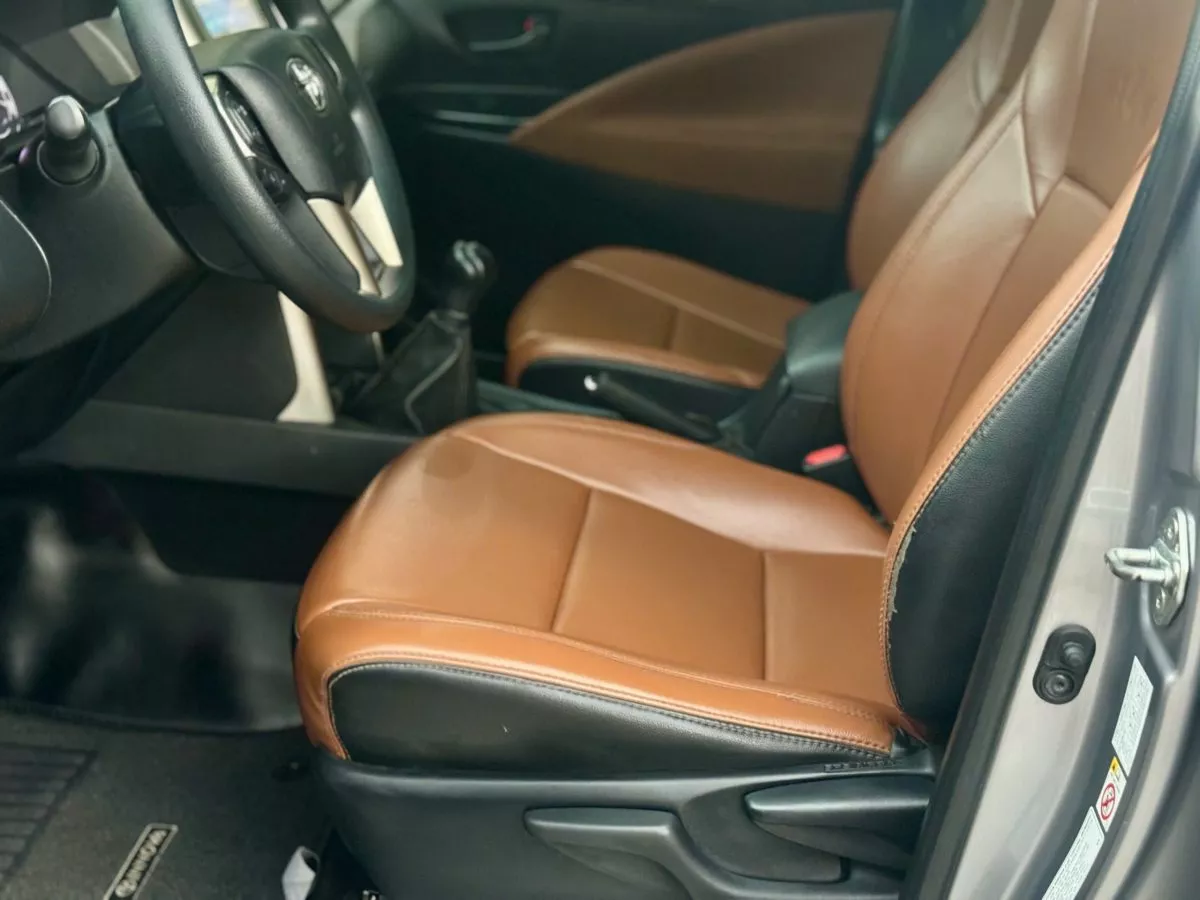 Toyota Innova 2.0E 2019