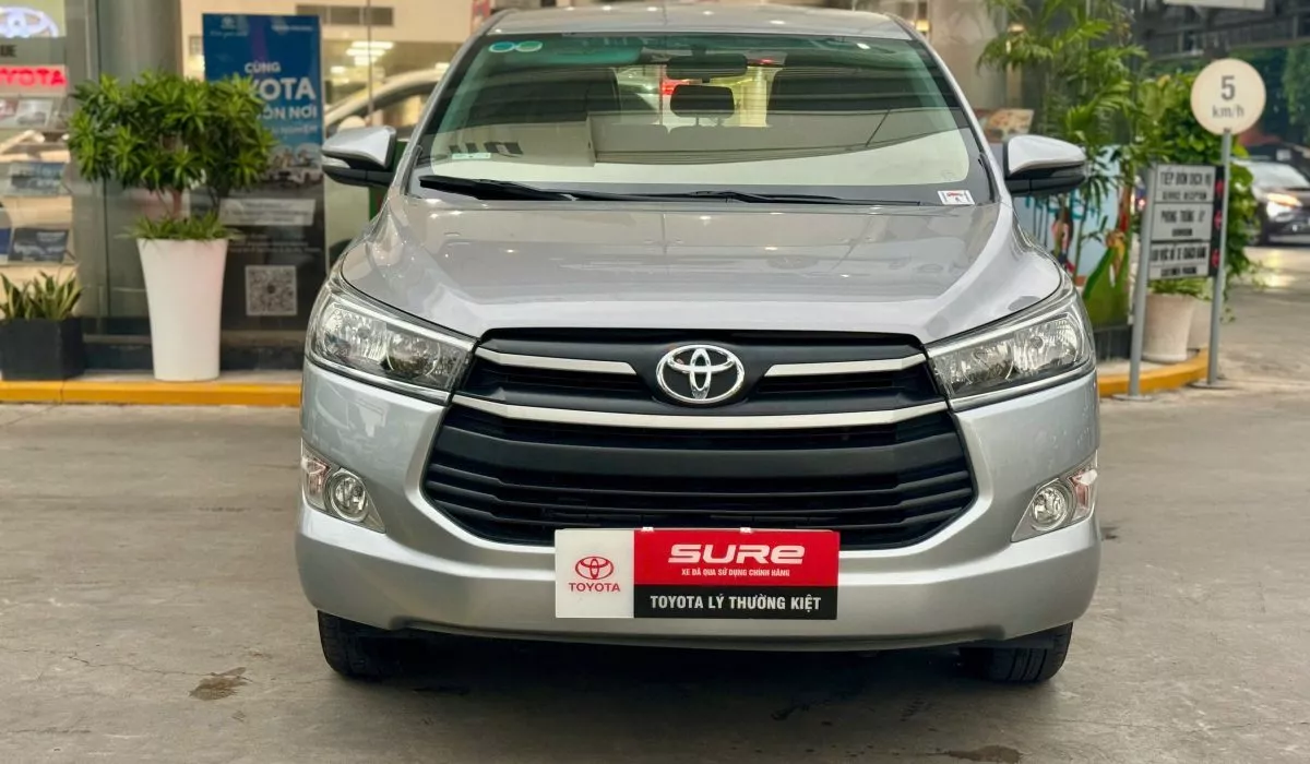 Toyota Innova 2.0E 2019