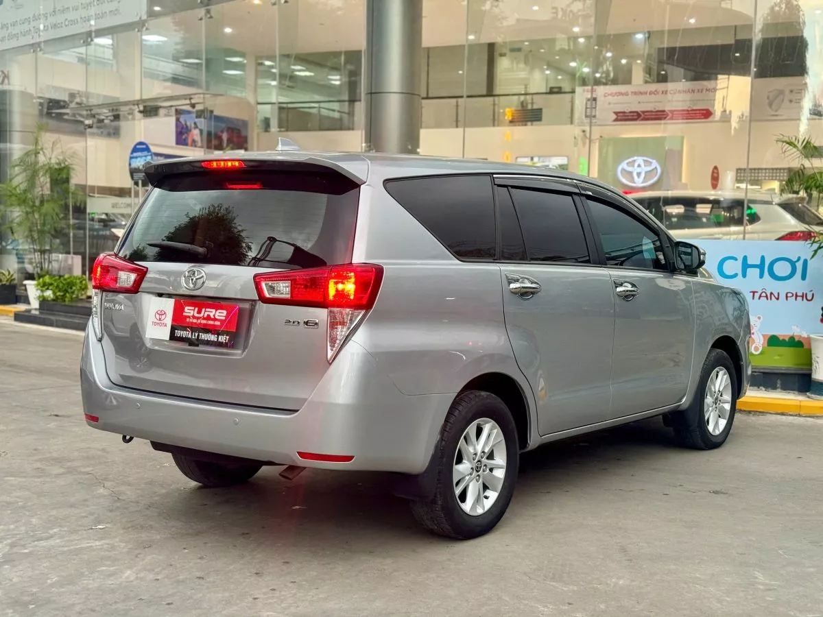 Toyota Innova 2.0E 2019