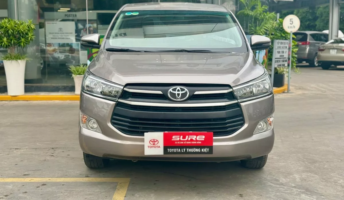 Toyota Innova 2.0G 2019