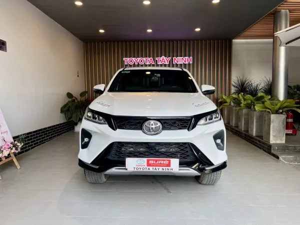 Toyota Fortuner Legender 2.4 At 2021