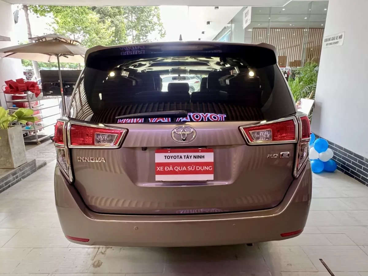 Toyota Innova 2.0E 2019