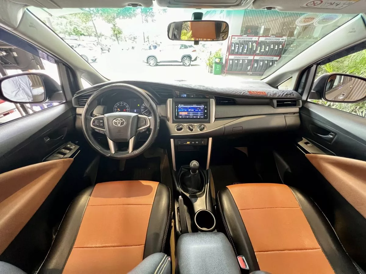 Toyota Innova 2.0E 2019