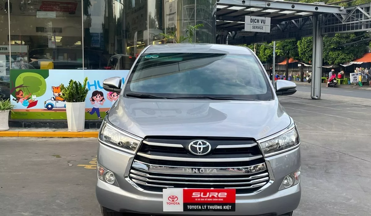 Toyota Innova 2.0E 2019