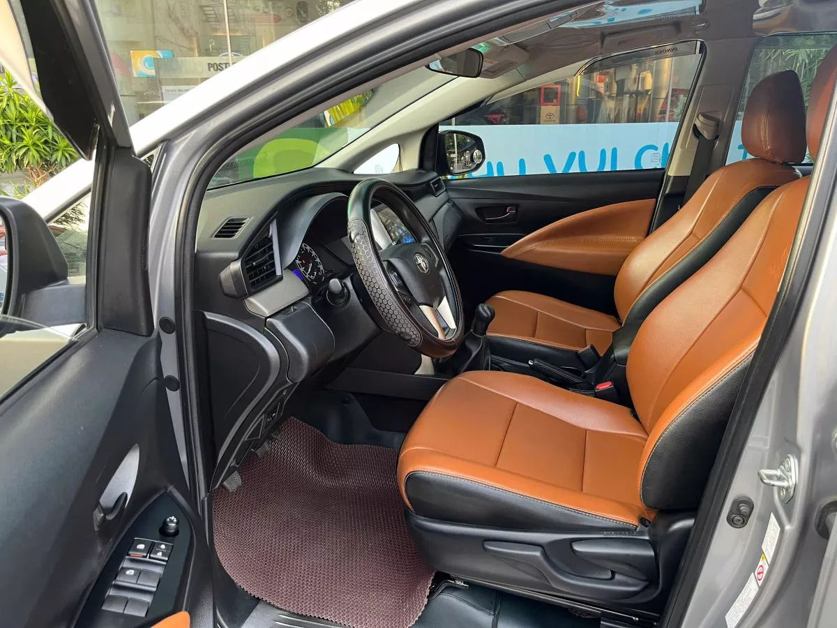 Toyota Innova 2.0E 2019