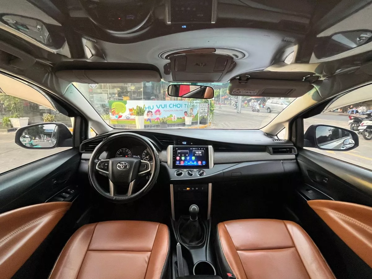 Toyota Innova 2.0E 2019