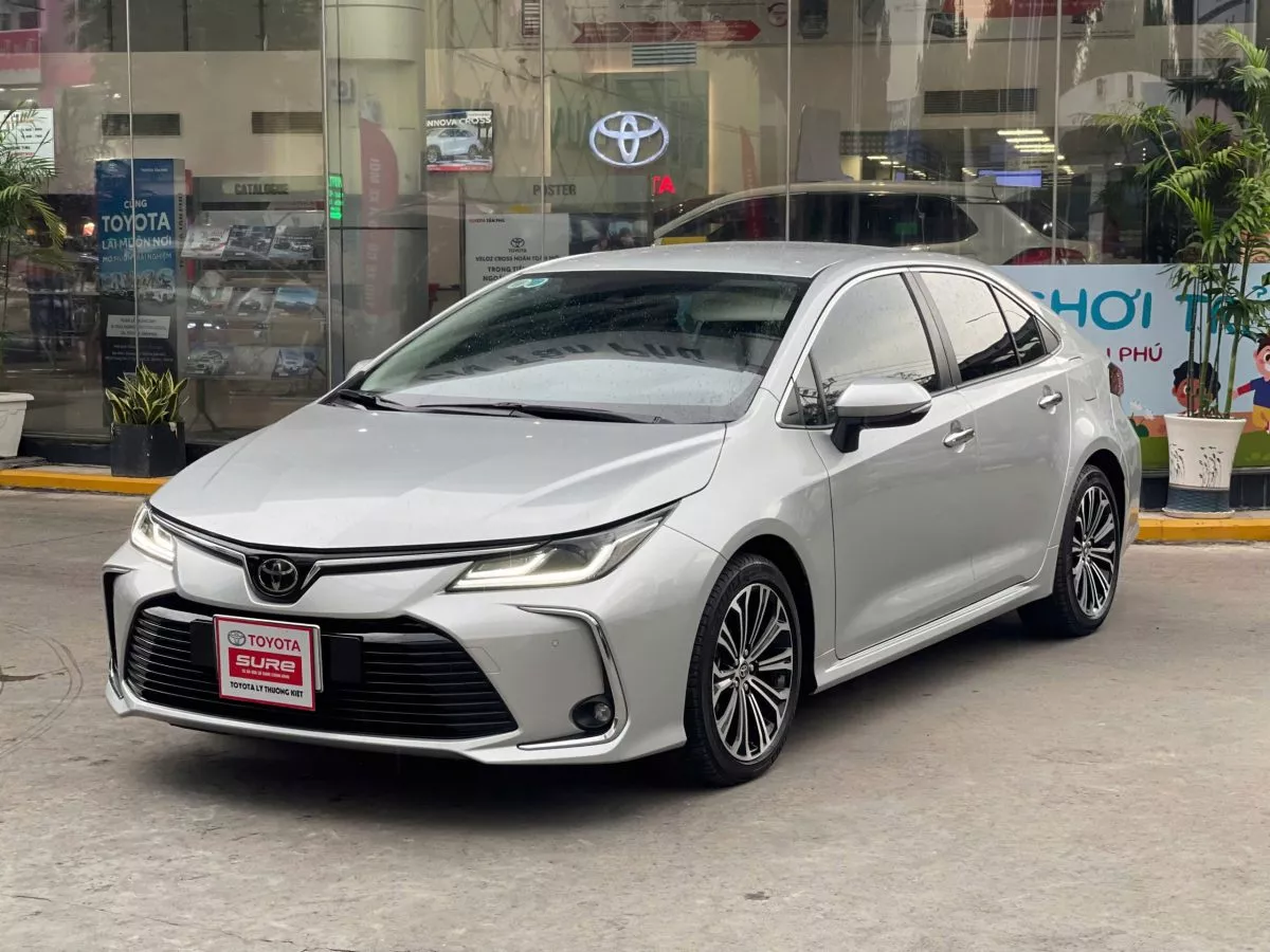 Toyota Corolla Altist 1.8V 2022