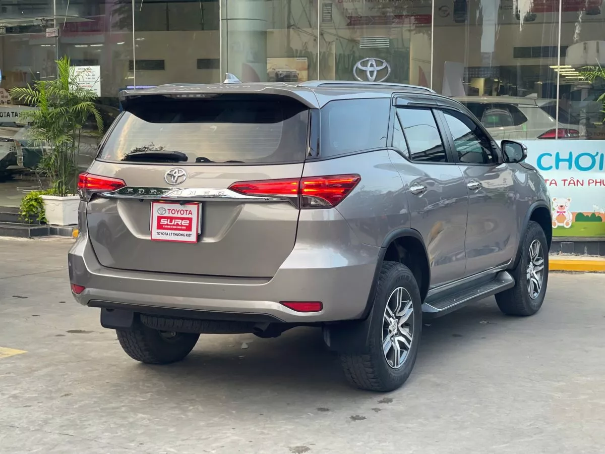 Toyota Fortuner 2.4 At 2022