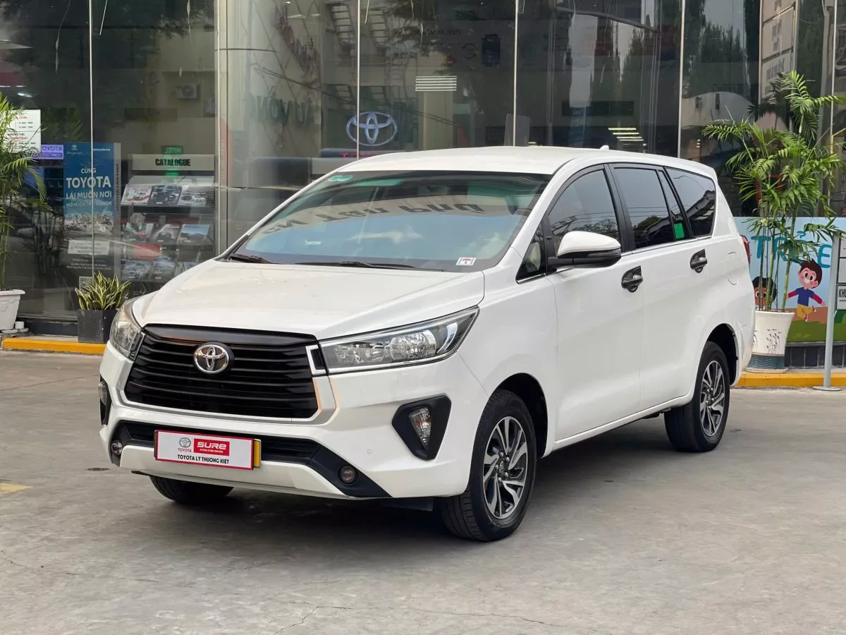 Toyota Innova 2.0E 2022