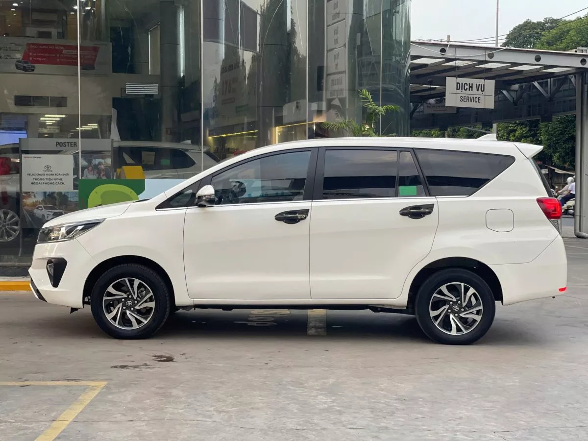 Toyota Innova 2.0E 2022