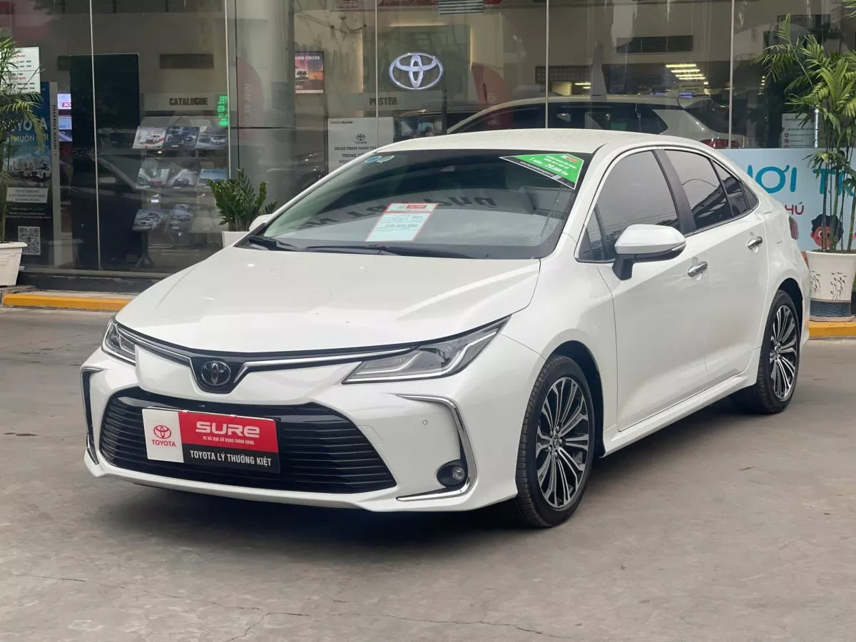 Toyota Corolla Altis 1.8V 2023