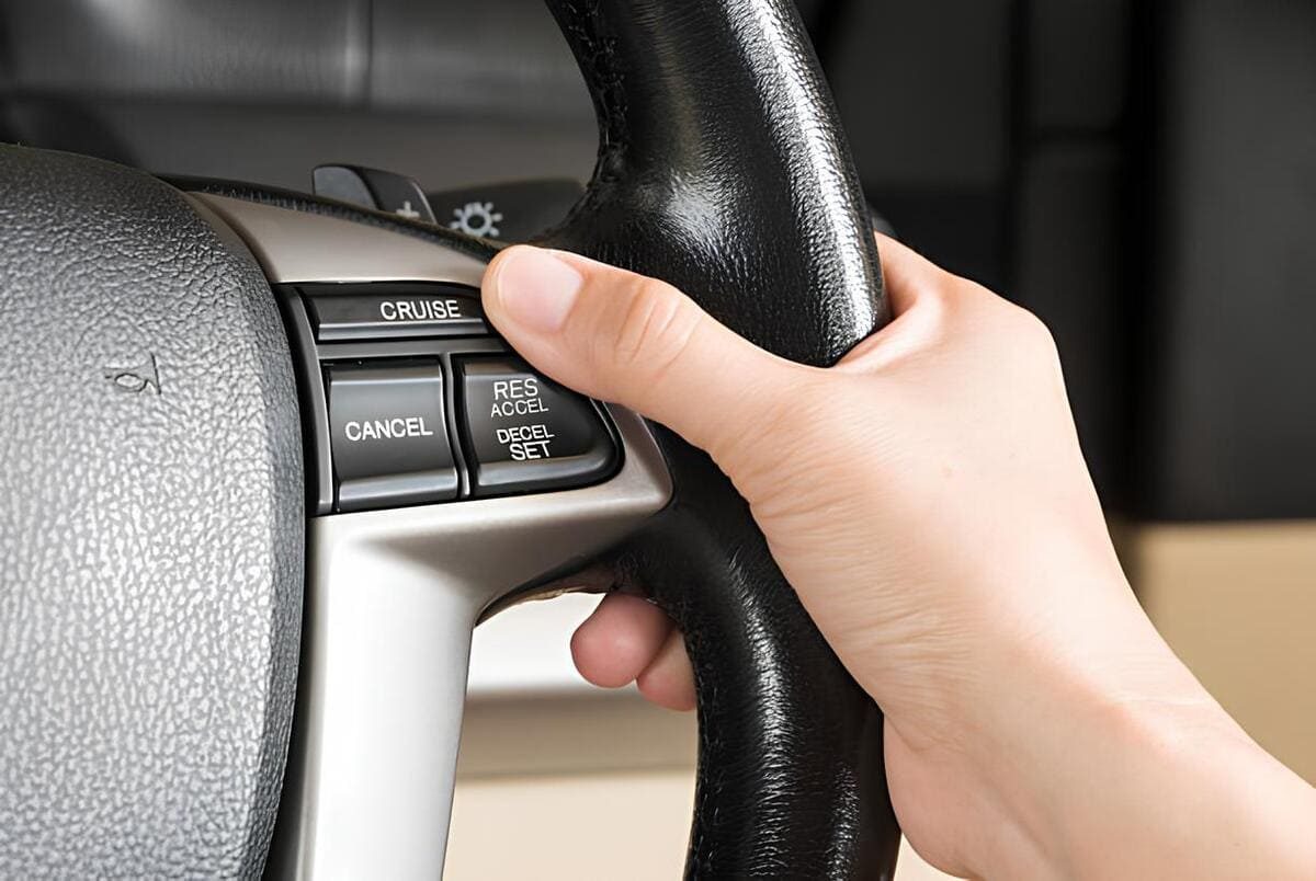 Dùng Cruise Control Trên Cao Tốc