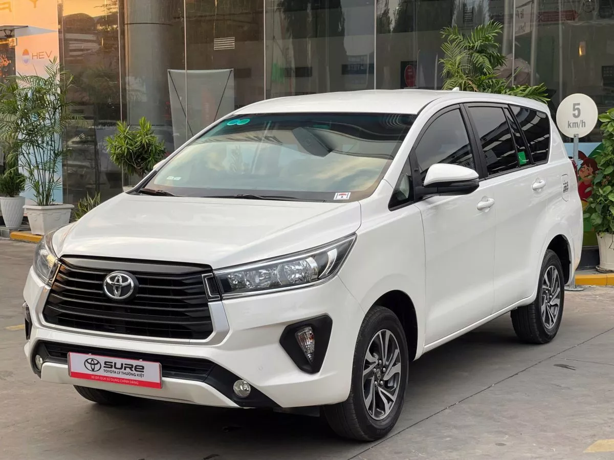 Toyota Innova 2.0E Mt 2022