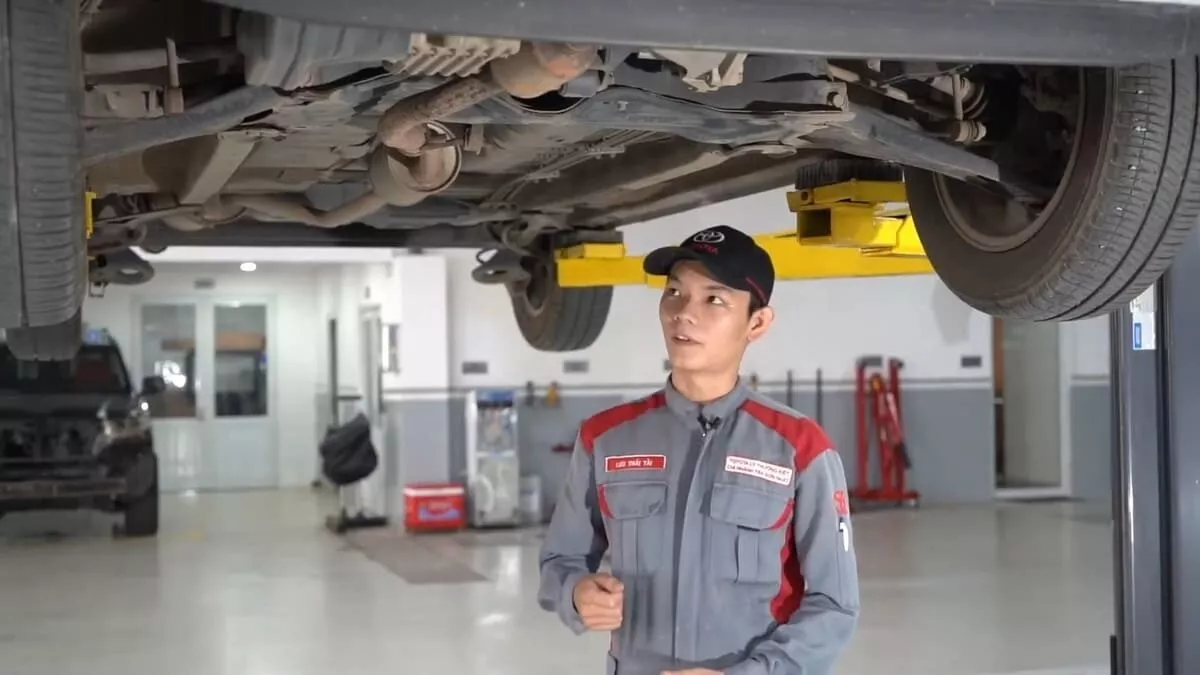 Tại Sao Nên Chọn Toyota Tân Phú Để Sơn Mạ Kẽm Ống Xả?