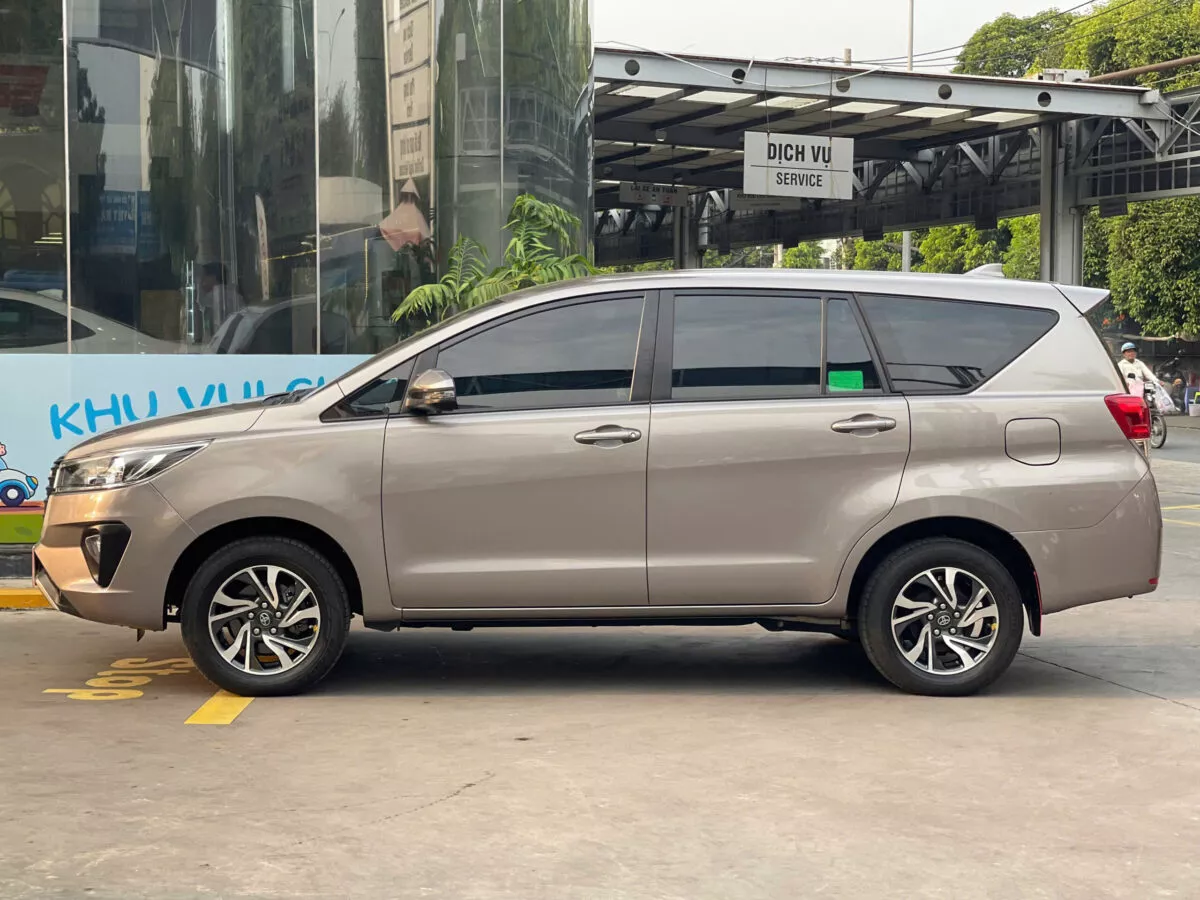 Toyota Innova 2.0E Mt 2022