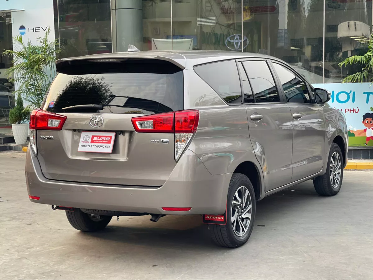 Toyota Innova 2.0E Mt 2022
