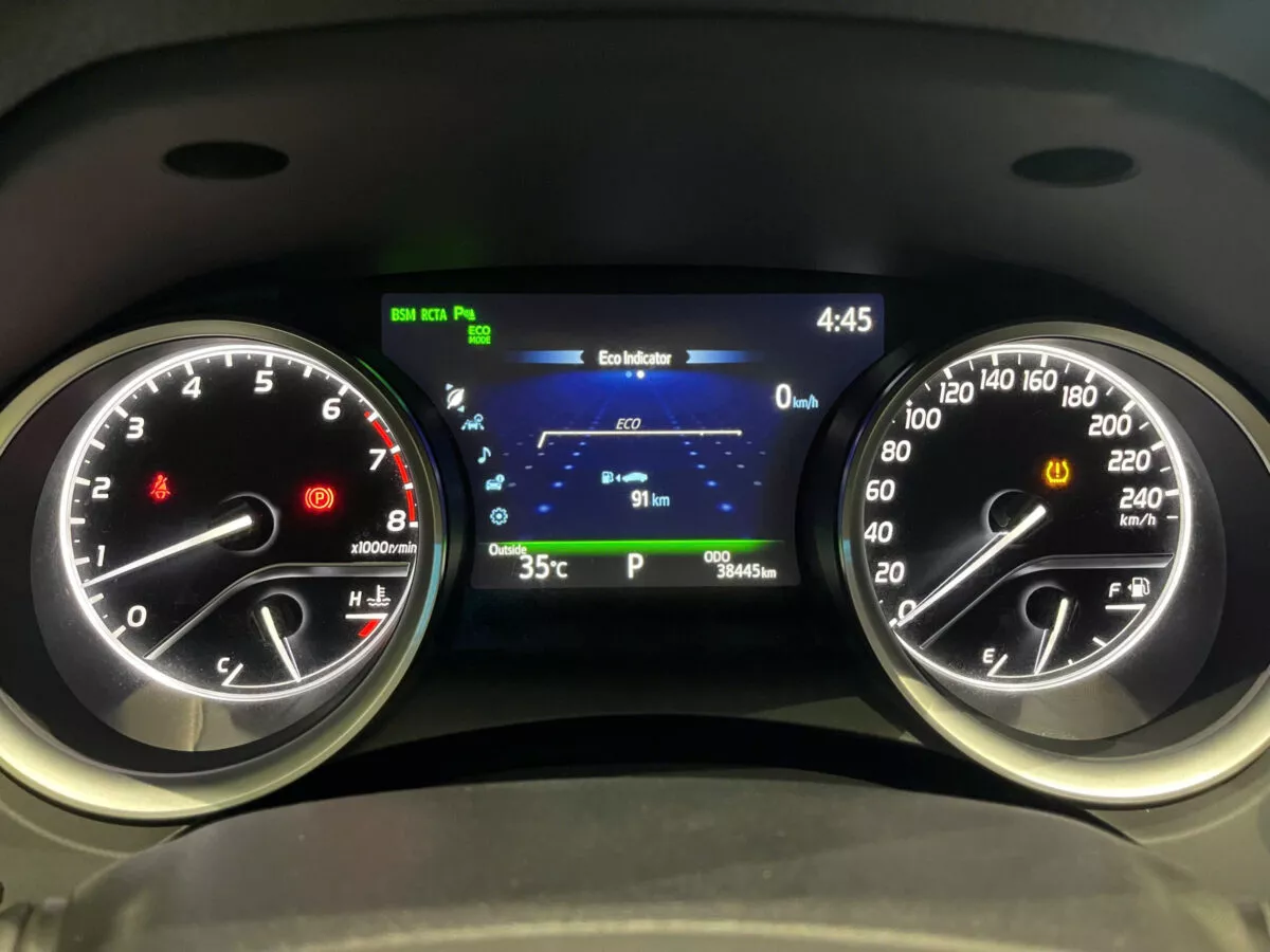 Toyota Camry 2.5Q 2020