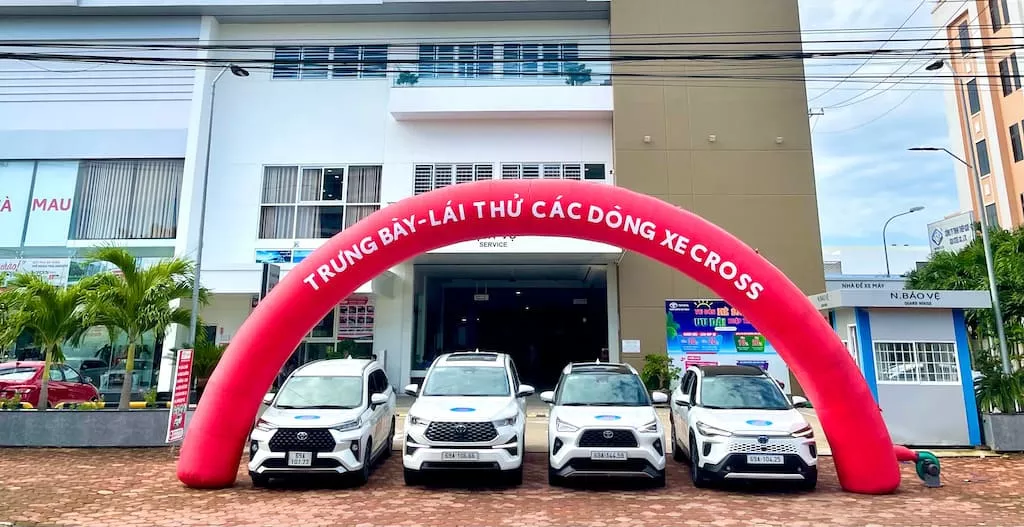 Toyota Corolla Cross Hybrid Chinh Phục Khách Hàng Tại Sự Kiện Cross Line Up 2025