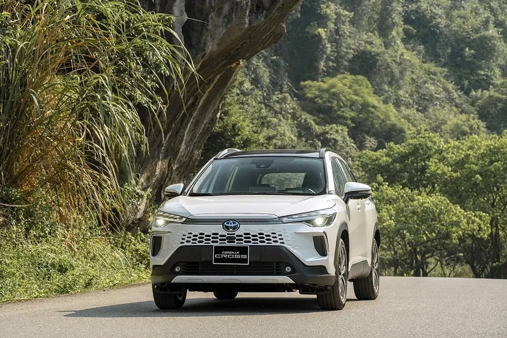 You Are Currently Viewing Toyota Corolla Cross Hev Bất Ngờ Thống Lĩnh Phân Khúc Xe Hybrid Tháng 5/2025