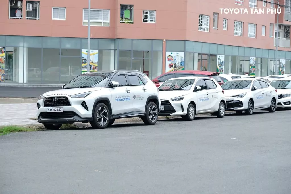 Toyota Corolla Cross Hybrid Chinh Phục Khách Hàng Tại Sự Kiện Cross Line Up 2025