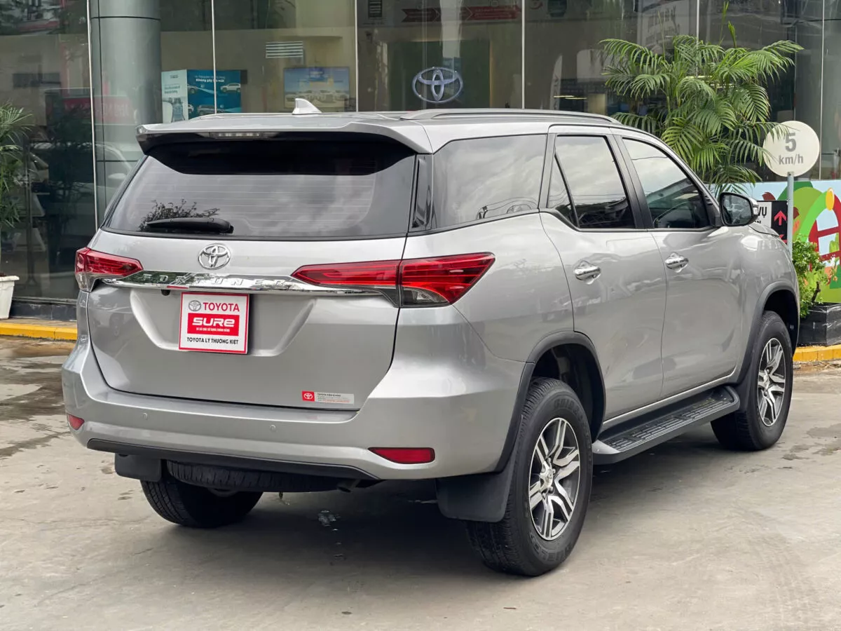 Toyota Fortuner 2.7V 4X2 2017