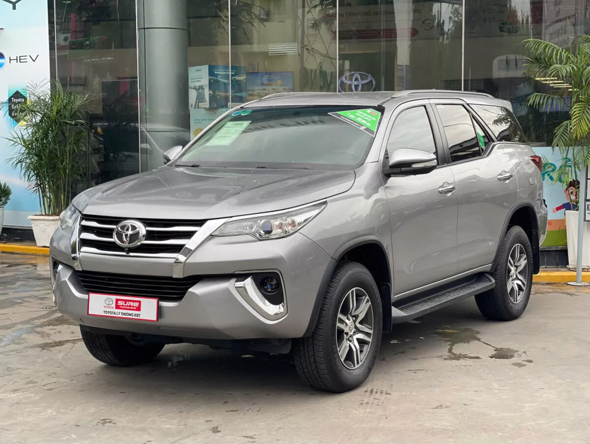 Toyota Fortuner 2.7V 4X2 2017