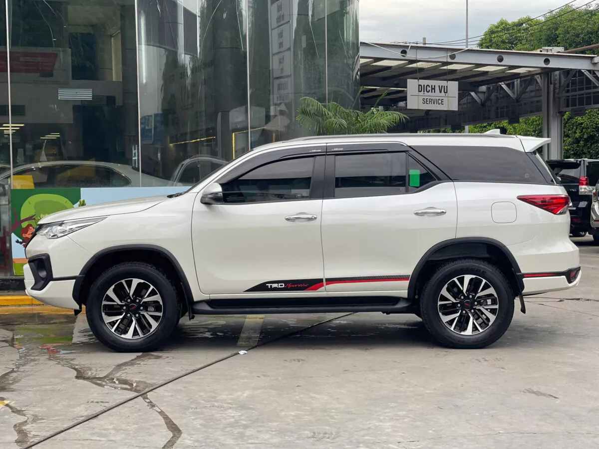 Toyota Fortuner 2.7V 4X2 2019 Trd