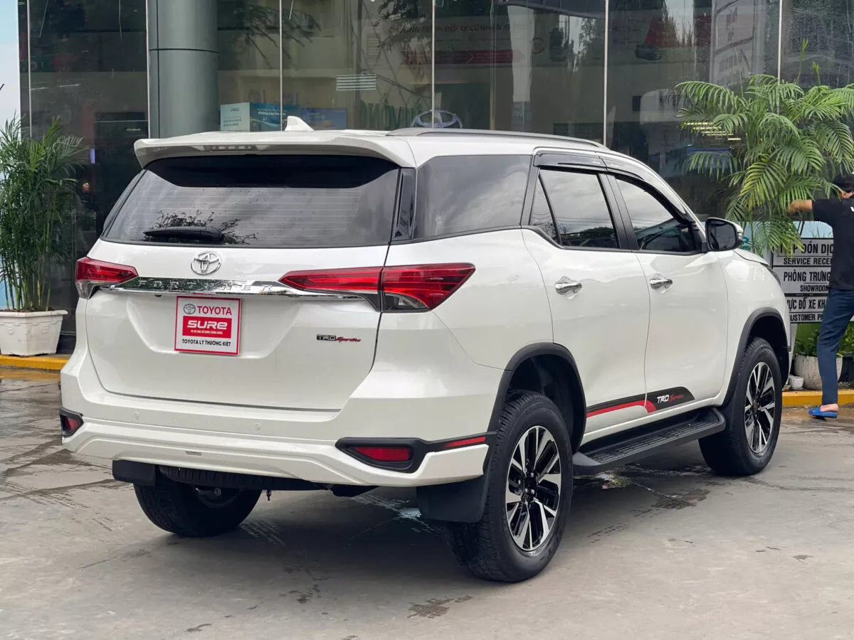 Toyota Fortuner 2.7V 4X2 2019 Trd