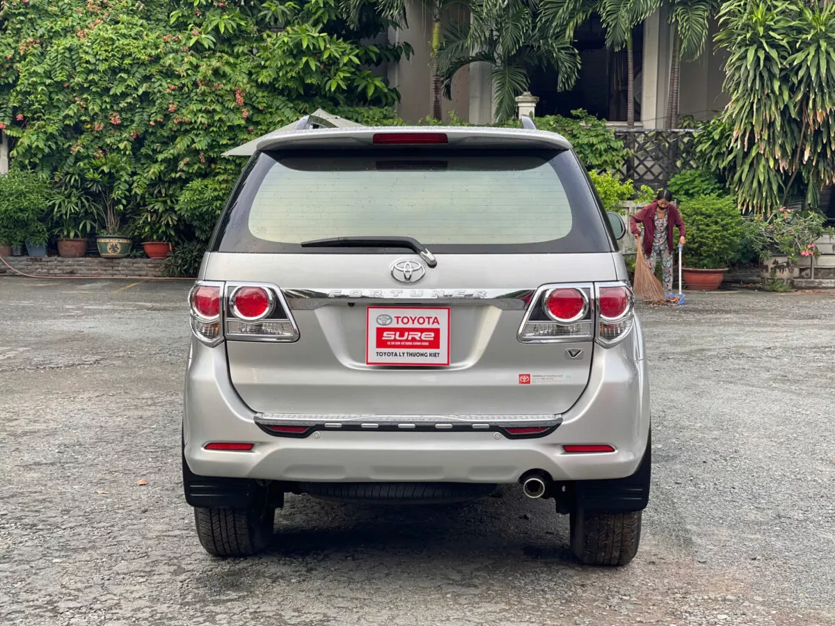 Toyota Fortuner 2.7V 4X2 2015