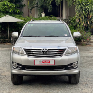TOYOTA FORTUNER 2.7V 4×2 2015