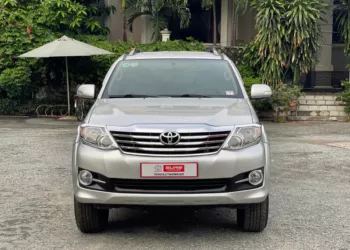 Toyota Fortuner 2.7V 4×2 2015