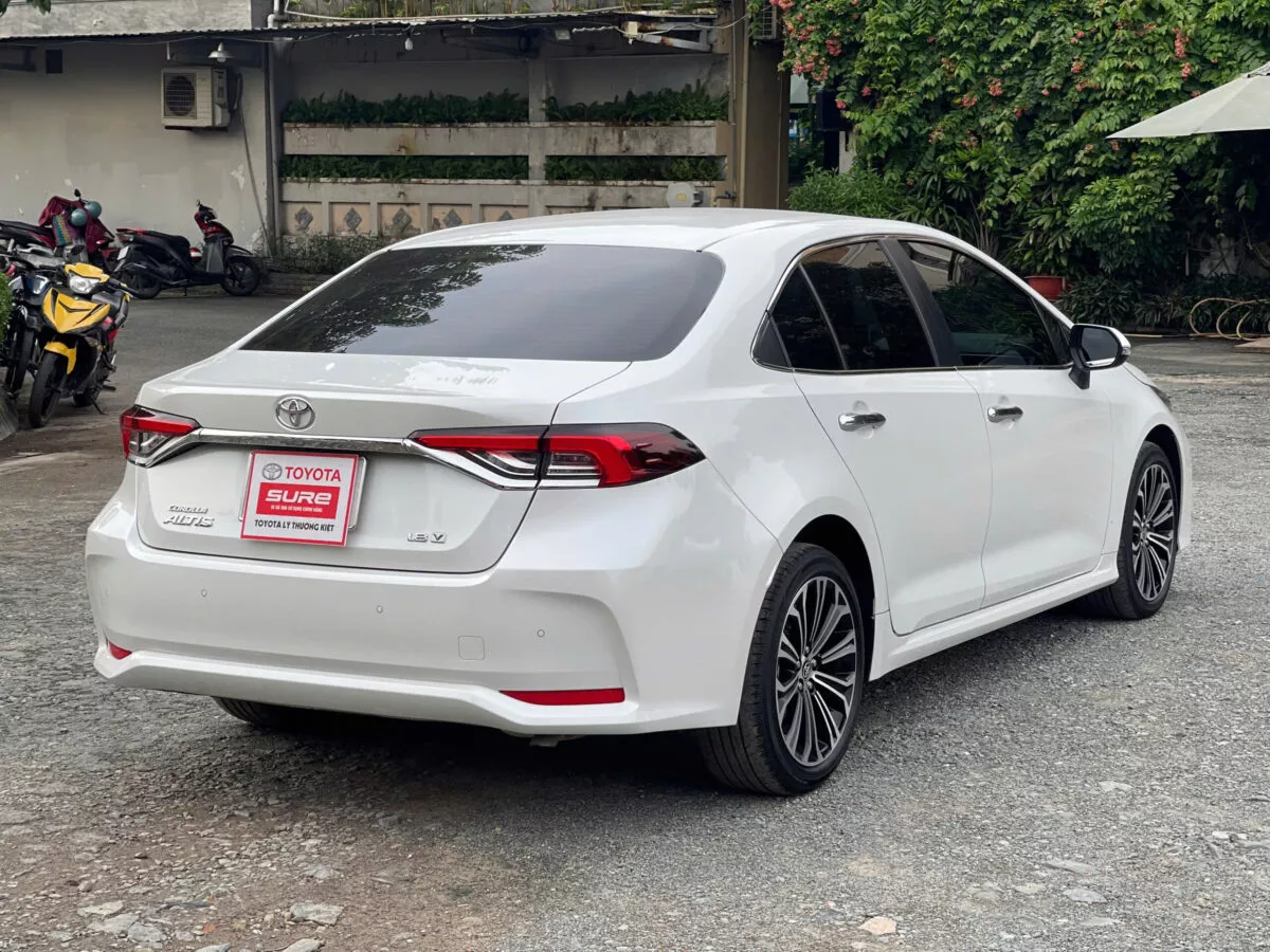 Toyota Corolla Altis 1.8V 2023