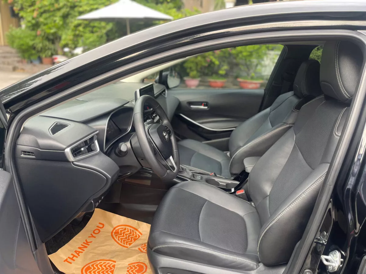 Toyota Corolla Altis 1.8V 2024