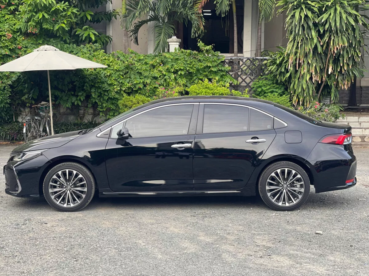Toyota Corolla Altis 1.8V 2024
