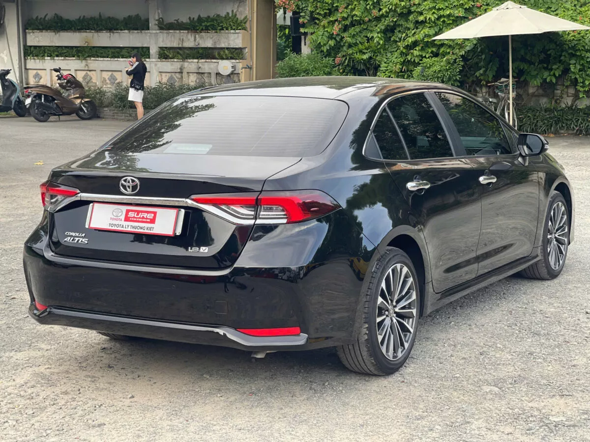 Toyota Corolla Altis 1.8V 2024