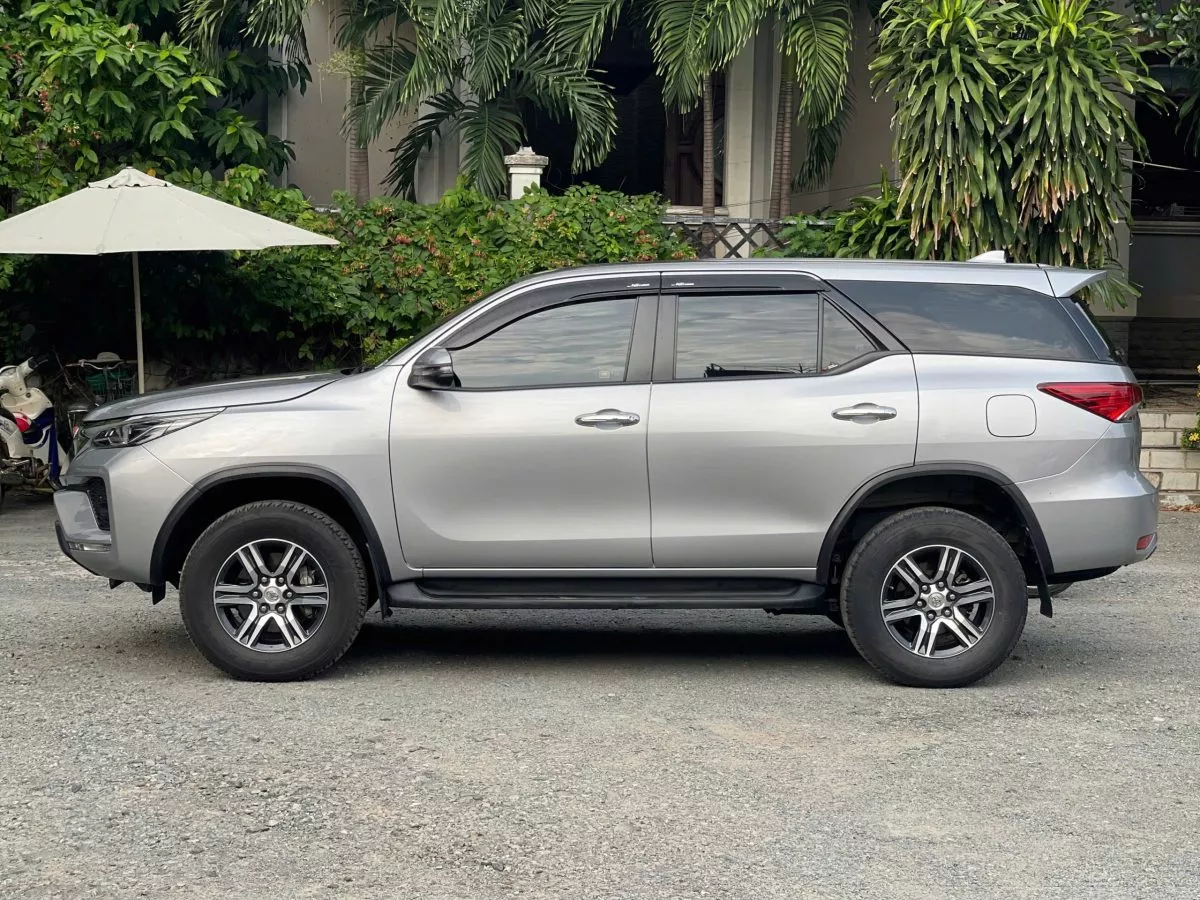 Toyota Fortuner 2.4Mt 2020