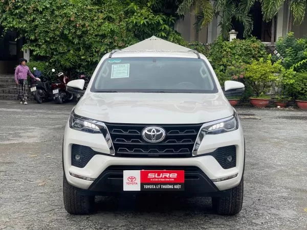 Toyota Fortuner 2.7V 4X2 2022